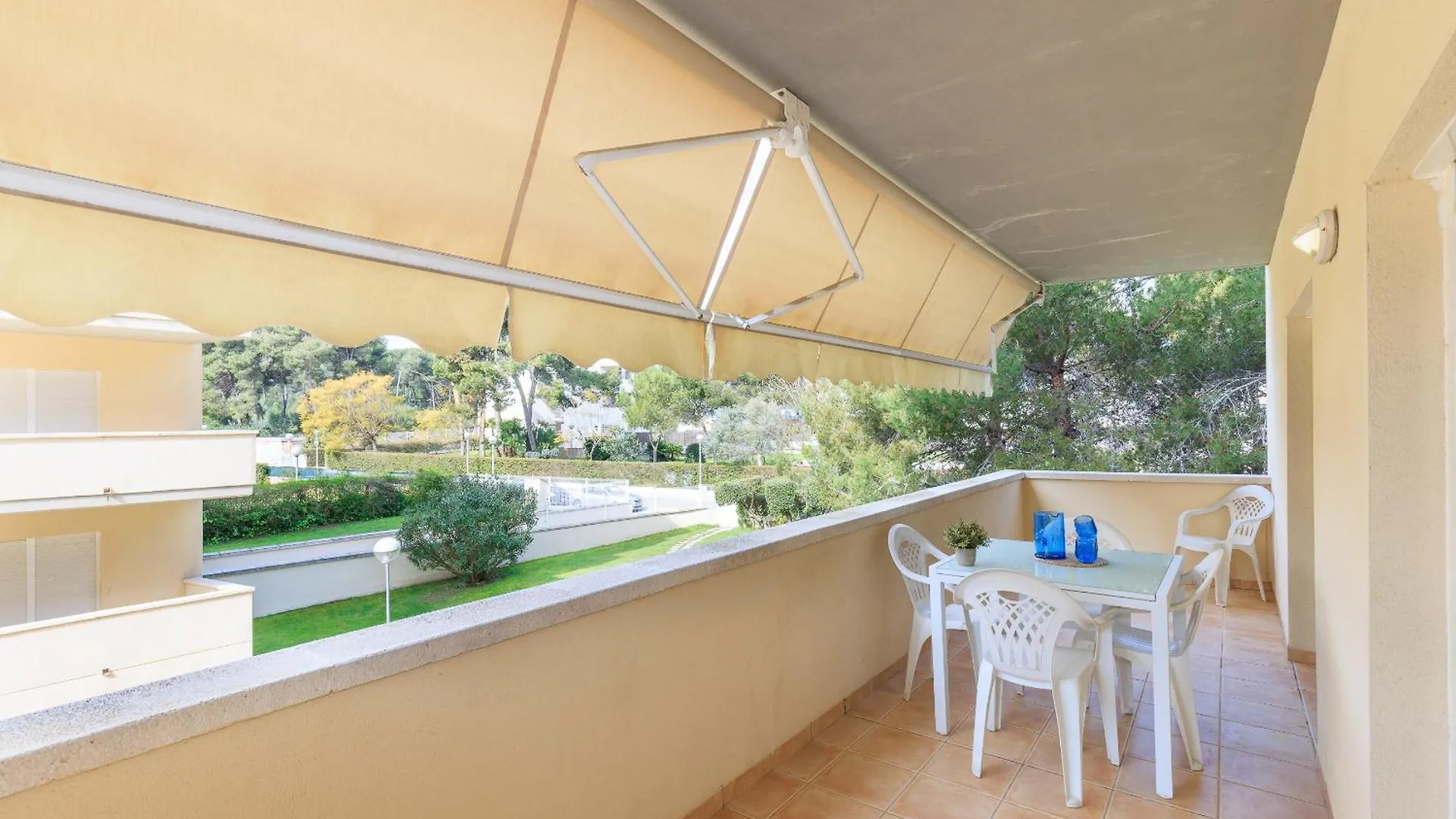 Uhc Aqua Family Complex Apartment Salou