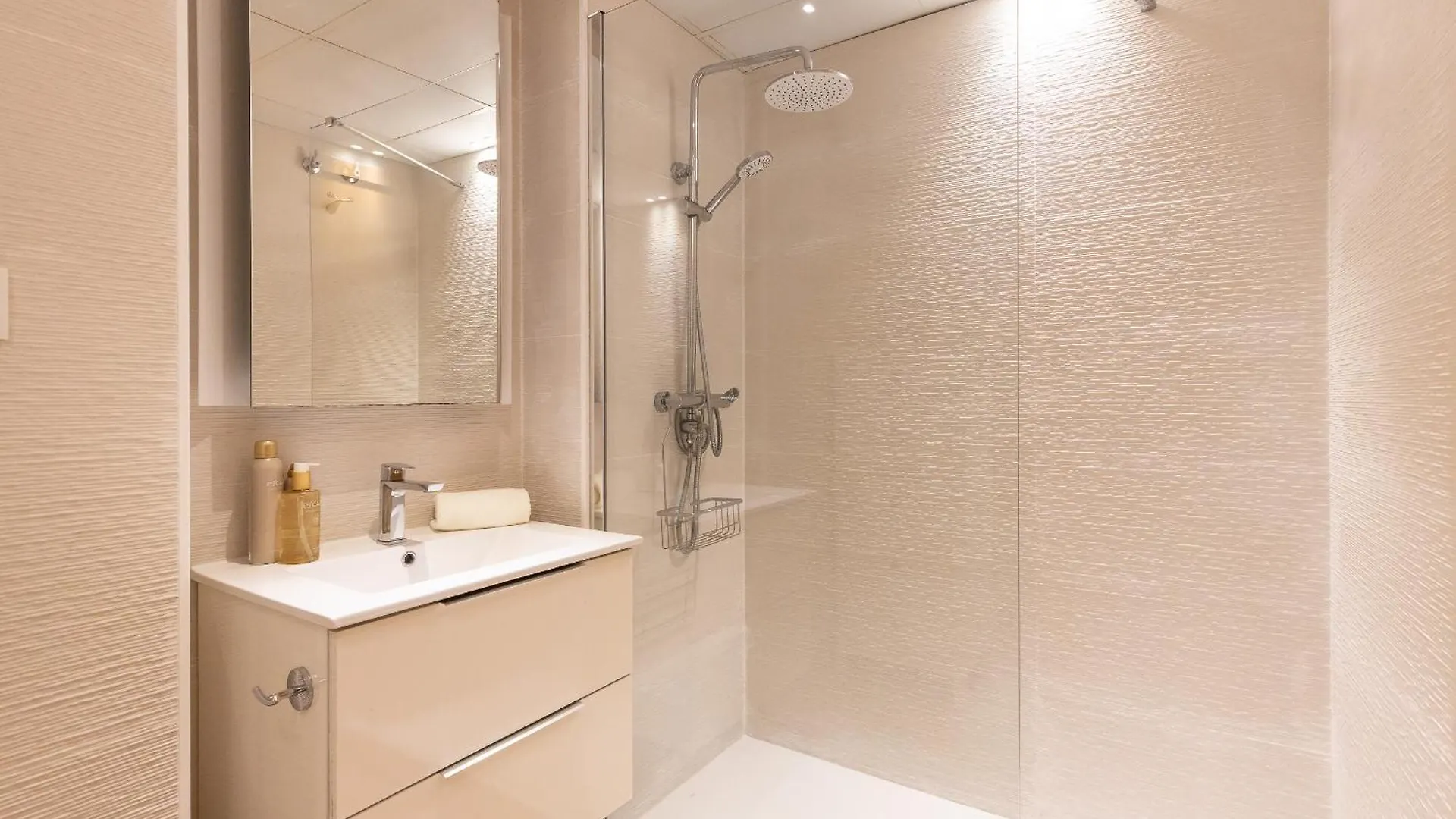 Uhc Aqua Family Complex Apartman Salou